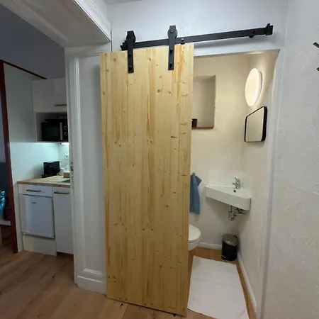 Maiy Close To Messe *