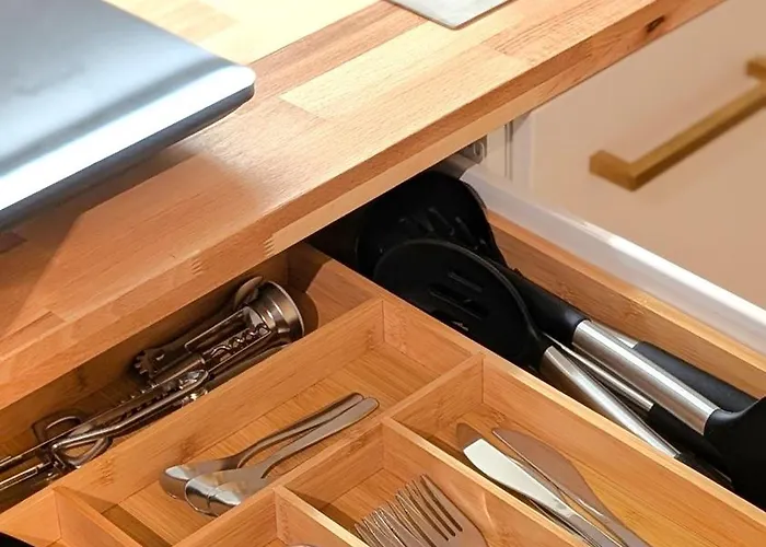 Maiy Close To Messe *