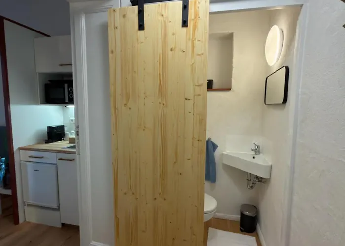 Maiy Close To Messe *