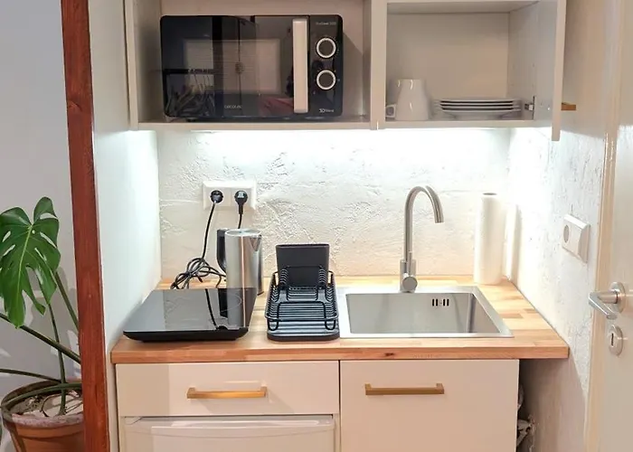 Maiy Close To Messe Berlin