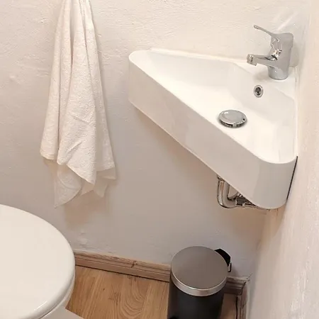 Maiy Close To Messe *